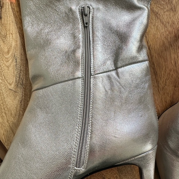 INEZ Mila Soft Silver Pointy Toe Heeled Boots sz: 9 NWOB - Picture 4 of 13
